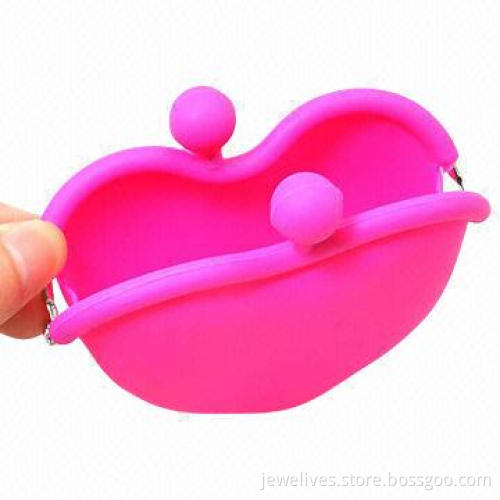 Silicone heart coin holders